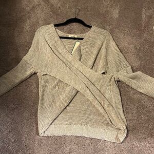 NWT size Medium brand a eon